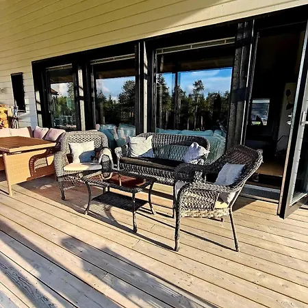 Spacious Detached House With Sauna Apartment
