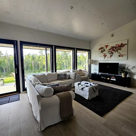 Spacious Detached House With Sauna Apartment *